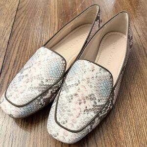 Kelly & Katie Women's Snakeskin Loafers Sz 6.5.  Beautiful Pastel Colors D
